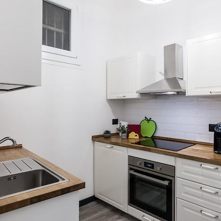 Acquario 5' Free Wifi & Netflix "Prione" By Tilo Apartment'S Genoa Exterior photo